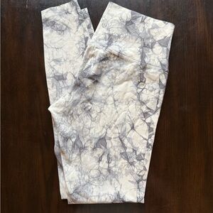 Lululemon Women’s Marble Pattern Leggings